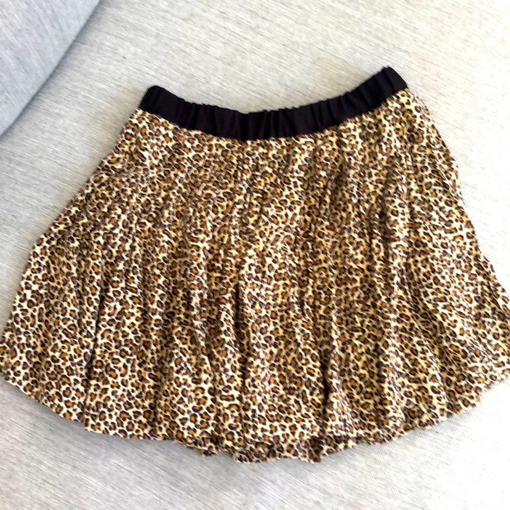 Bon point Girl léopard style skirt size 8 years